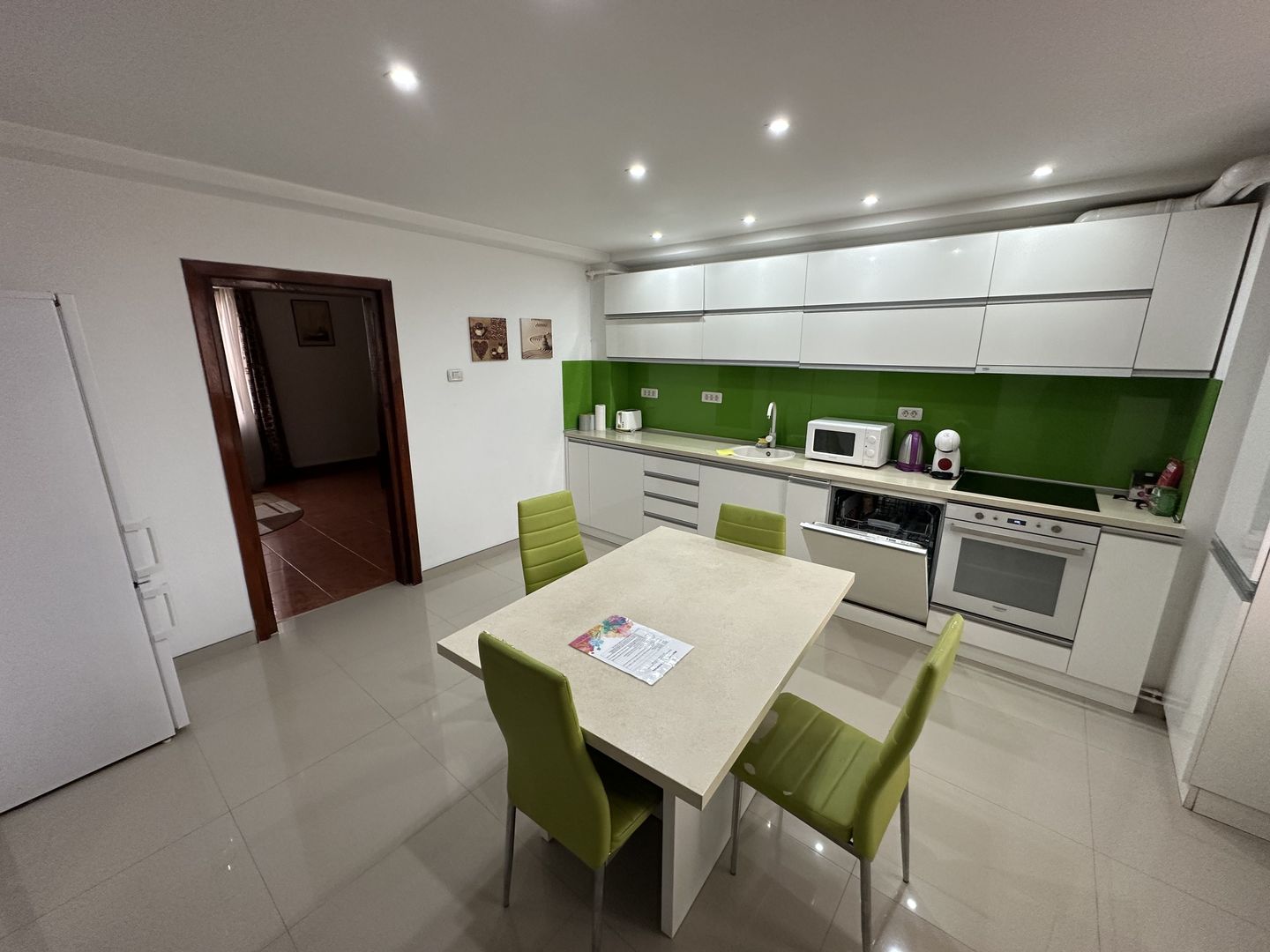 Apartament cu 3 camere în zona P-ta Unirii - Poză 15