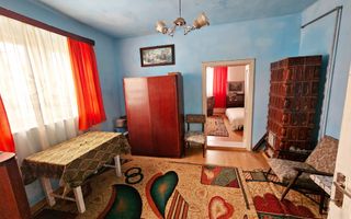 Casă traditională, 3 camere, 1766 mp teren, la asfalt, Vintu de Jos - Poză 7