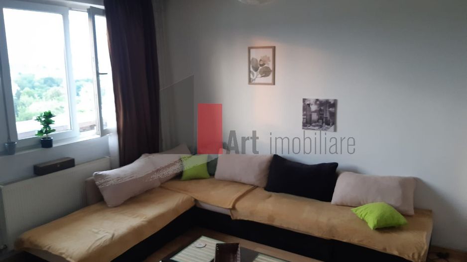 Garsoniera Calea Grivitei cu acces direct la terasa de 200 mp - Poză 2