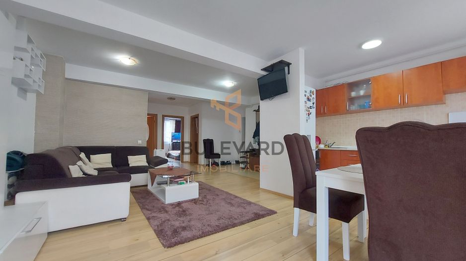 Apartament cu 3 camere 73.5 mp,  zona strazii Florilor! - Poză 2