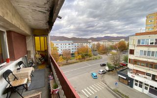 Apartament renovabil cu 4 camere decomandate, cu garaj,  zona Traian - Poză 14