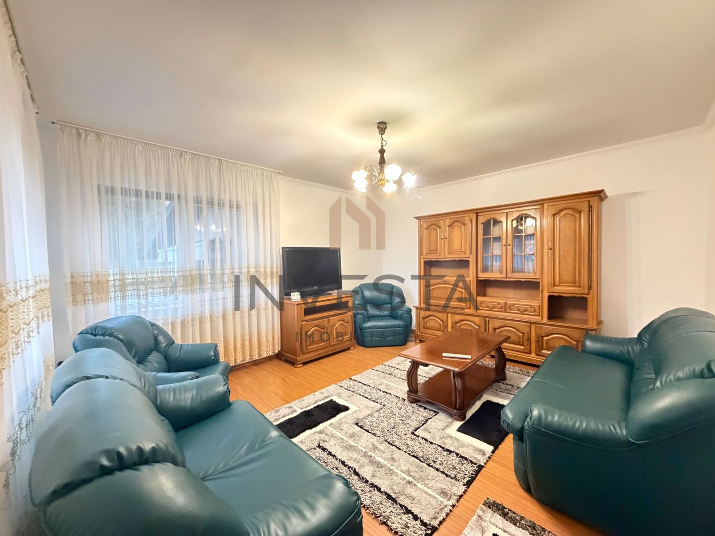 Casa spatioasa de inchiriat- zona Faget - Poză 1