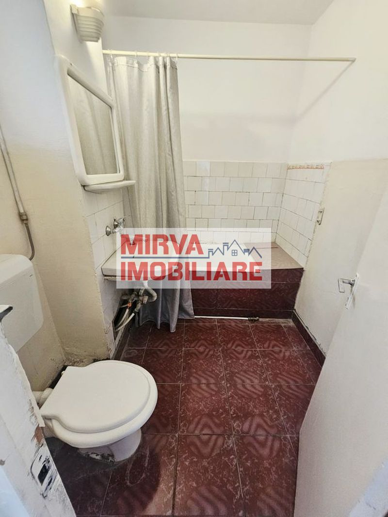 Vanzare apartament 2 camere, decomandat, zona Republicii - Poză 9