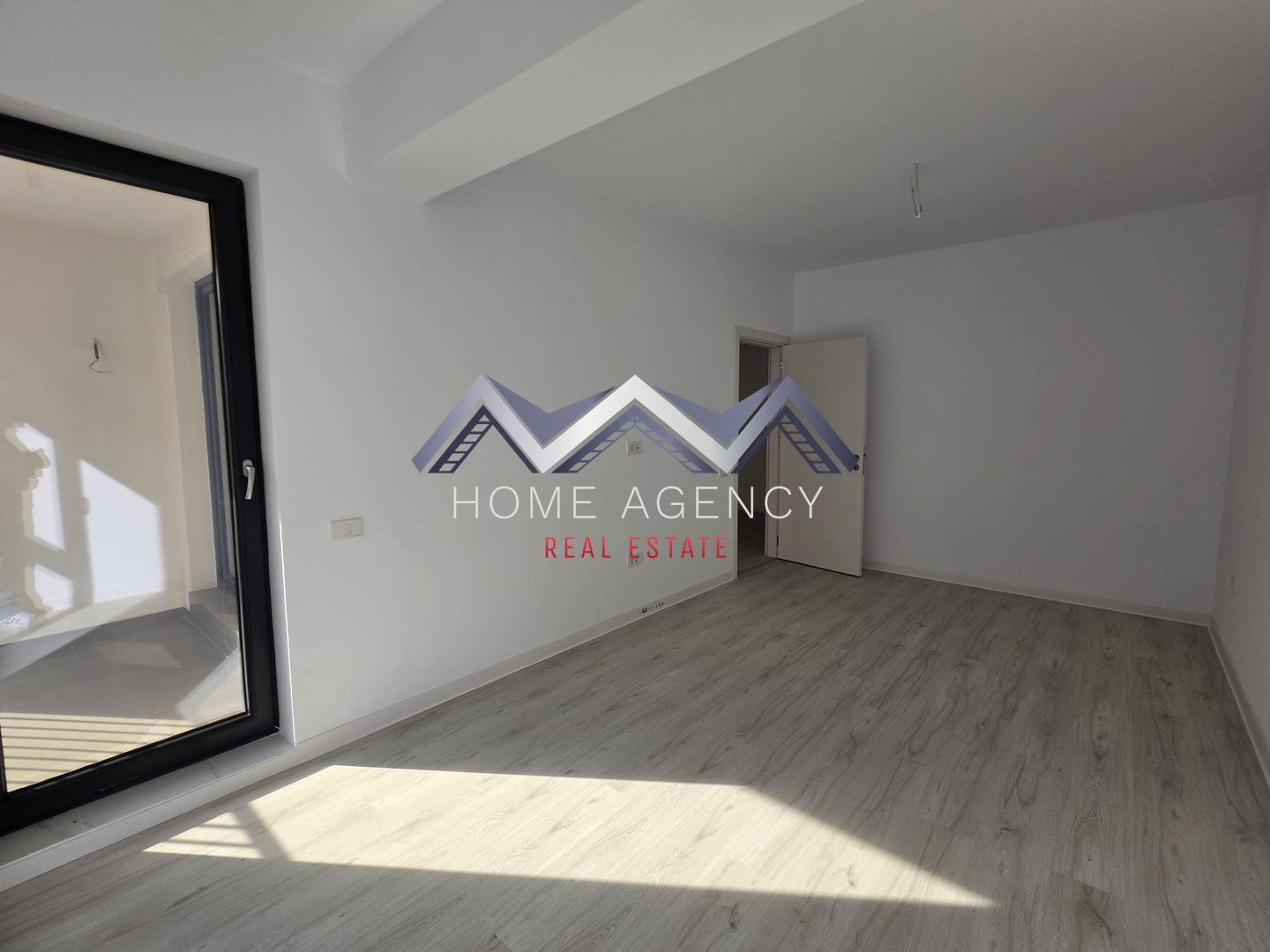 Apartament 3 camere Otopeni central - Poză 5