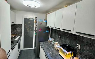 De vanzare apartament 3 camere Parter Mazepa 1 - Poză 3