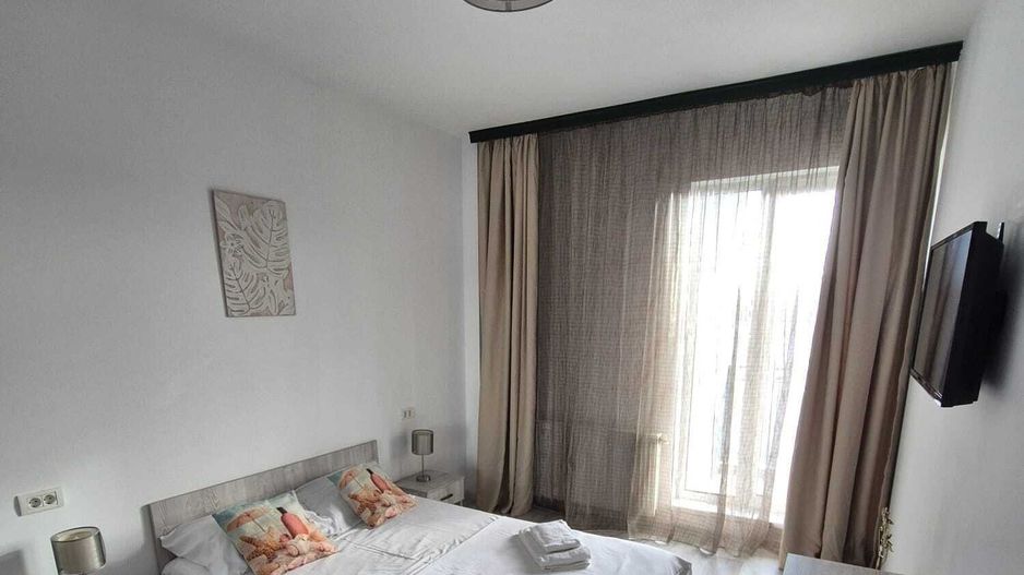 Închiriez 2 camere mobilat, Mamaia Nord, lângă Kaufland, termen lung - Poză 5