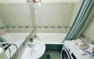 Casa 3 dormitoare, curte 60mp, parcare, langa UMF! - Poză 15