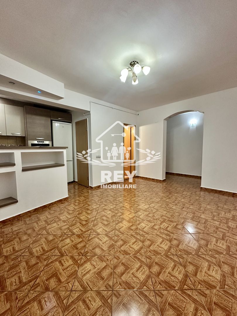 Apartament 4 camere cu garaj zona Strand- V.Aurie - Poză 22