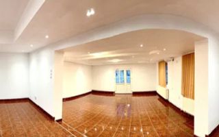 Spatiu comercial 80 mp utili 2 incaperi grup sanitar in Strand - Poză 4