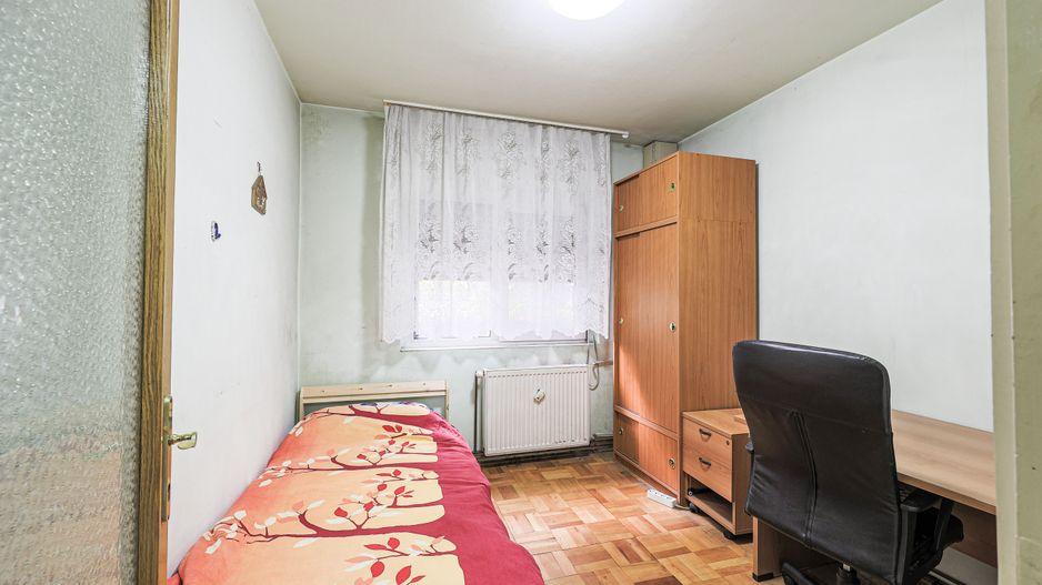 Apartament foarte spațios cu 5 camere la parter in Micalaca Comision 0 - Poză 11