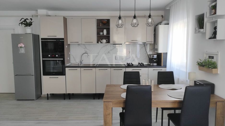 Apartament cu 2 camere, balcon de 9 mp și parcare, zona Florilor. - Poză 3