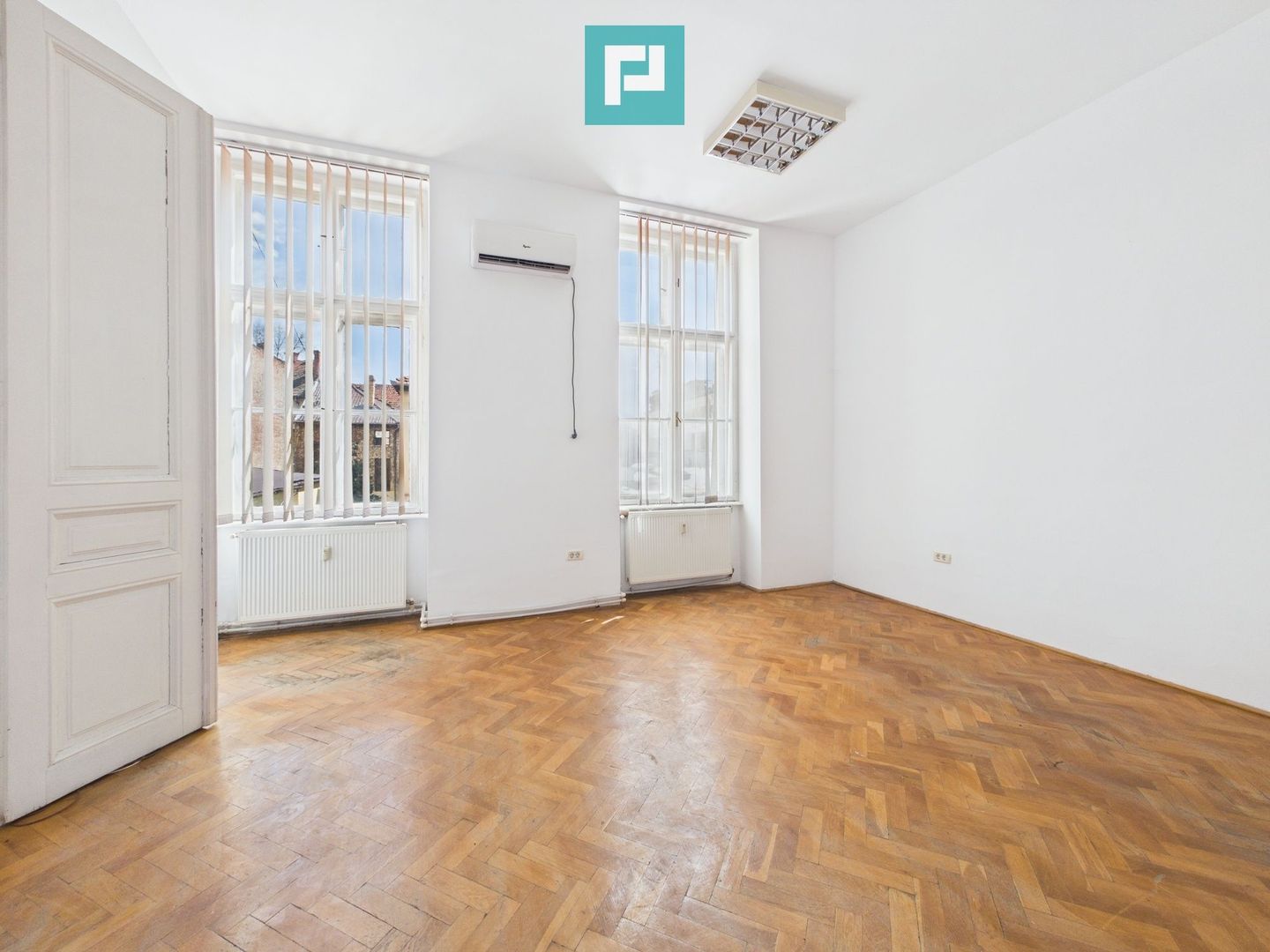 Apartament luminos cu 3 camere ultracentral - Arad - Poză 1