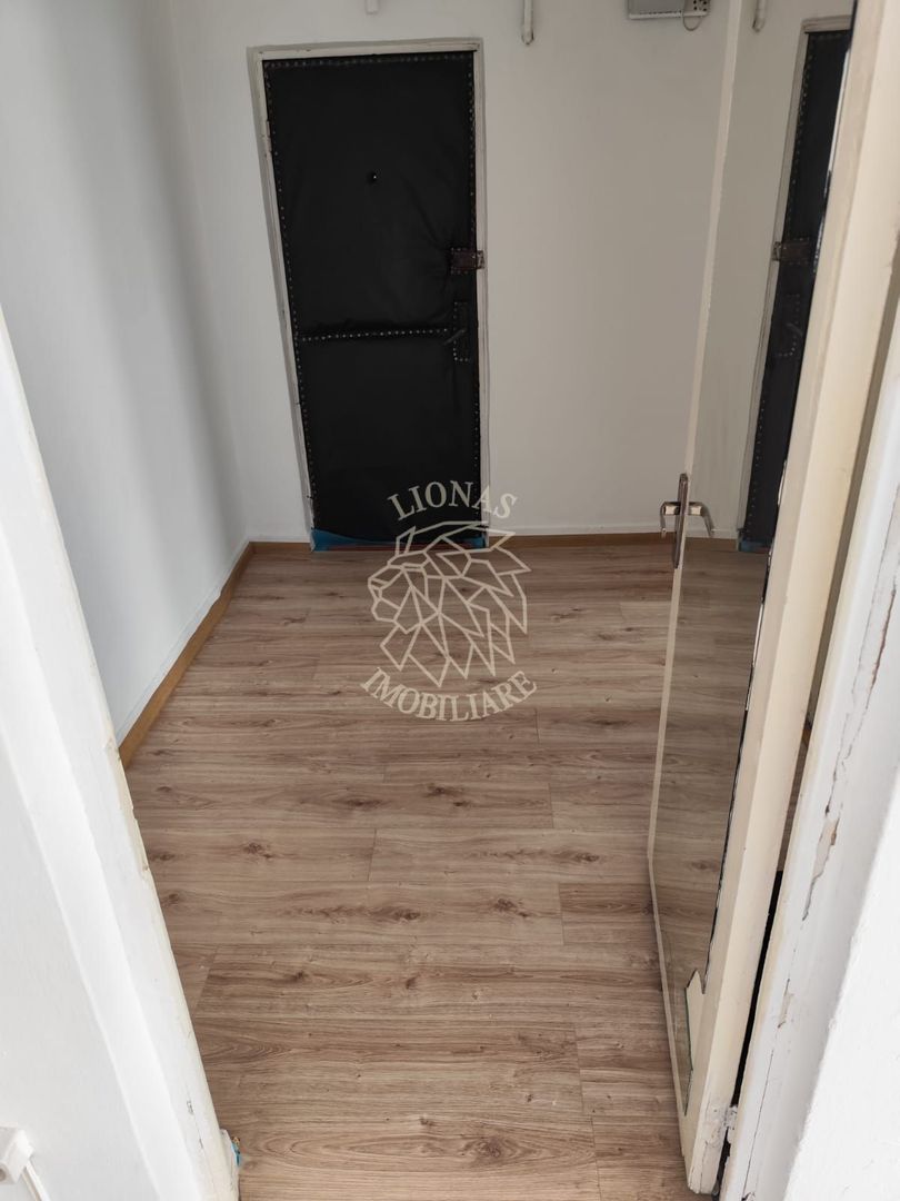 Spatiu comercial 40 mp la strada-ideal magazin, salon, florarie-Han - Poză 3