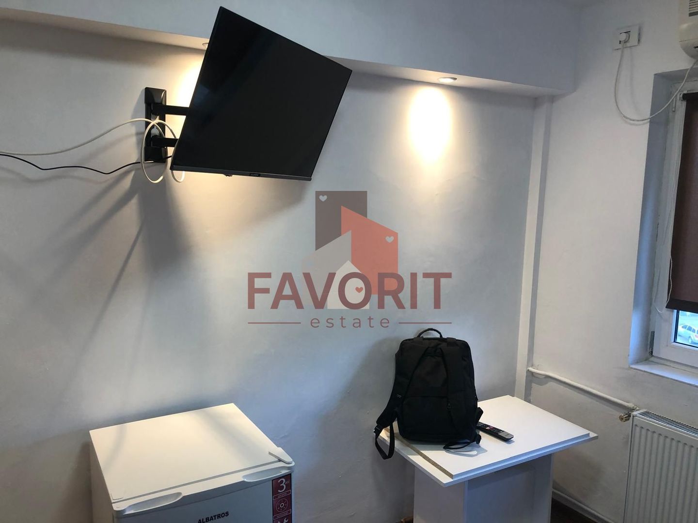 garsoniera | mobilat si utilat | aer conditionat | baie proprie | zona excelenta - Poză 3