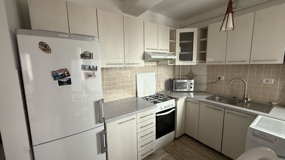 Apartament 2 camere | Radauti | Etaj 4 | Lift | 350 EURO - Poză 3