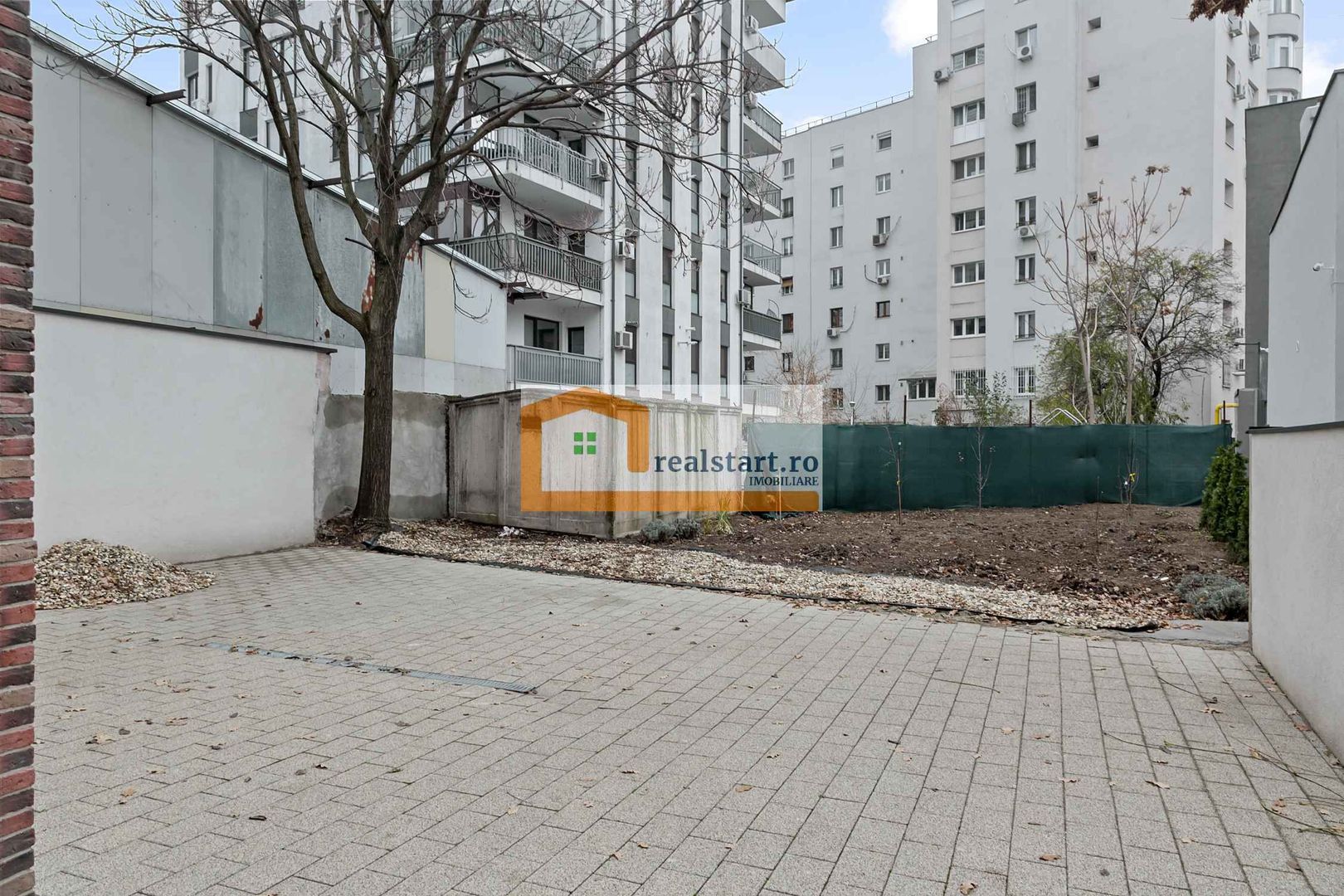 Vila individuala, acces metrou, 10 locuri parcare - Poză 36