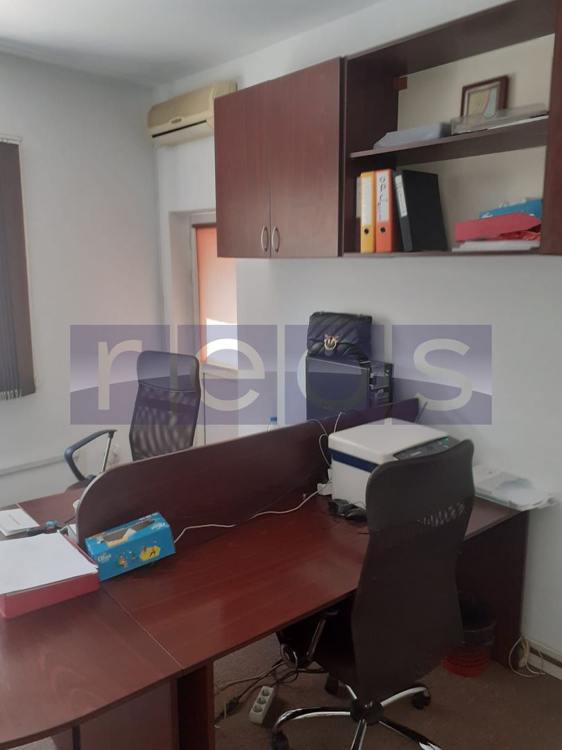 VÂNZARE CASA 8 CAMERE ZONA UIRII - Poză 2