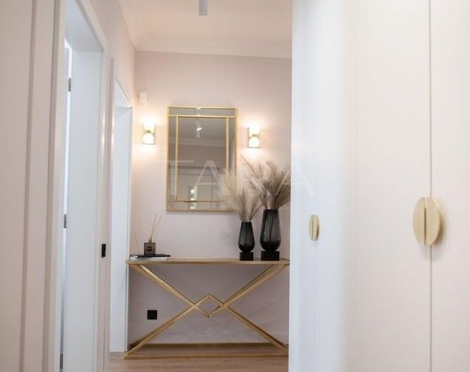 Apartament cu curte privată în cartierul Andrei Mureșanu - Poză 5