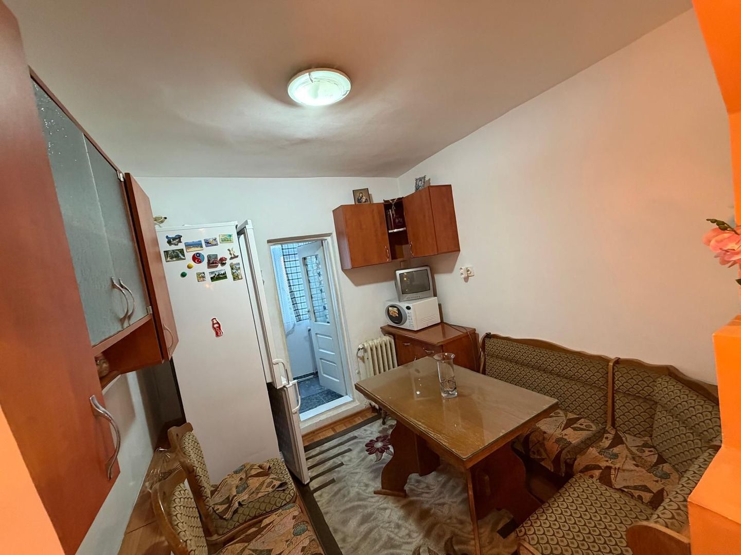 AP. 2 CAMERE- CENTRALA, PARCARE, BUCATARIE INCHISA, MOBILAT, COMIS 0% - Poză 4