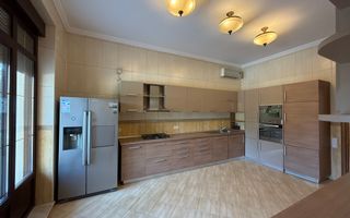 Vila 9 camere cu piscina si teren de 1.000 mp - Poză 19
