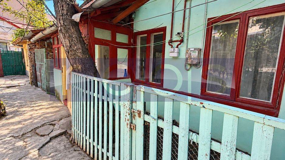 DE VANZARE CASA INTERBELICA  – 3 CAMERE - METROU STEFAN CEL MARE - Poză 6