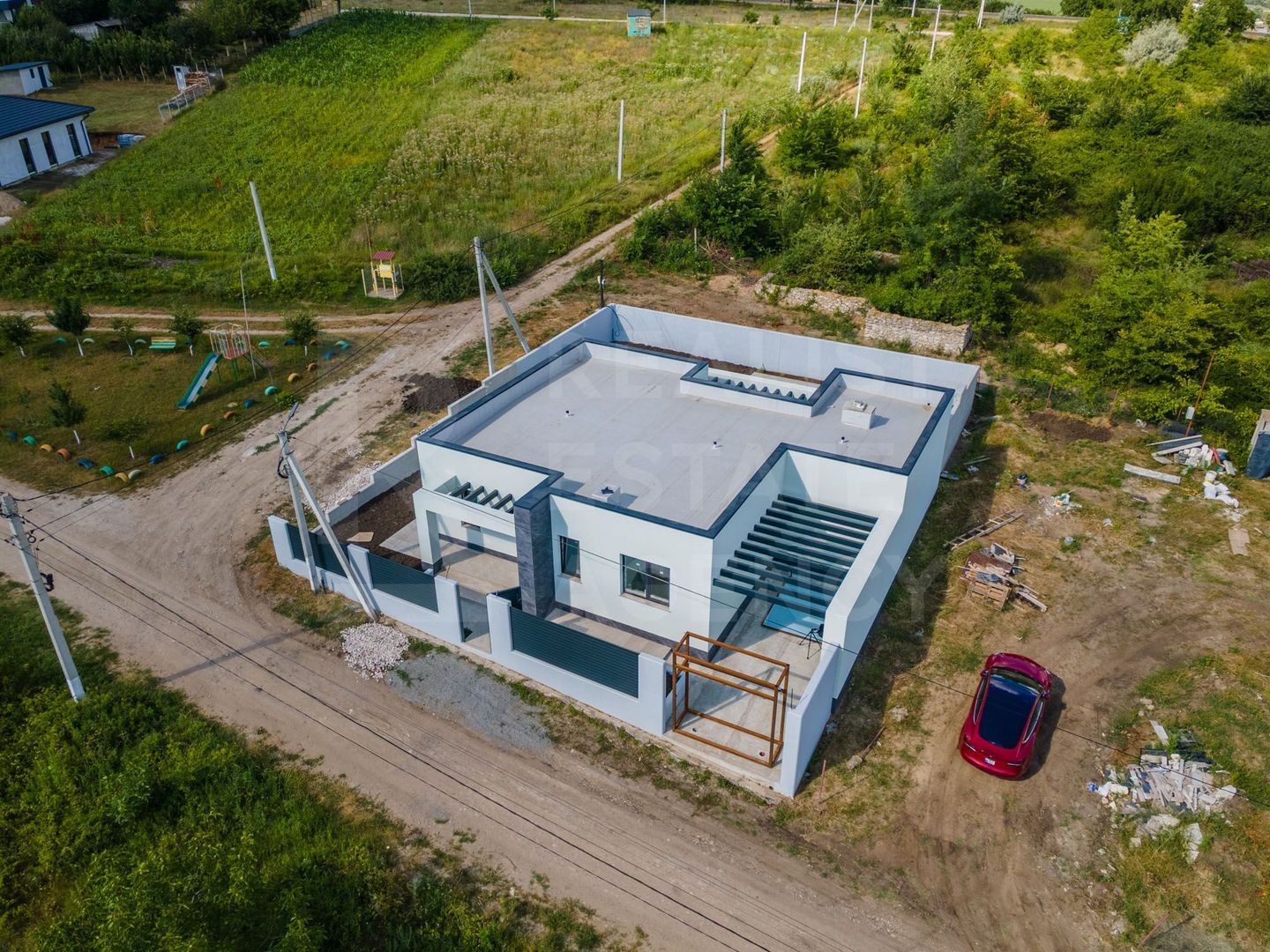 Vânzare, Casă Hi-Tech, 4 camere, str. Ion Suruceanu, Ialoveni - Poză 2