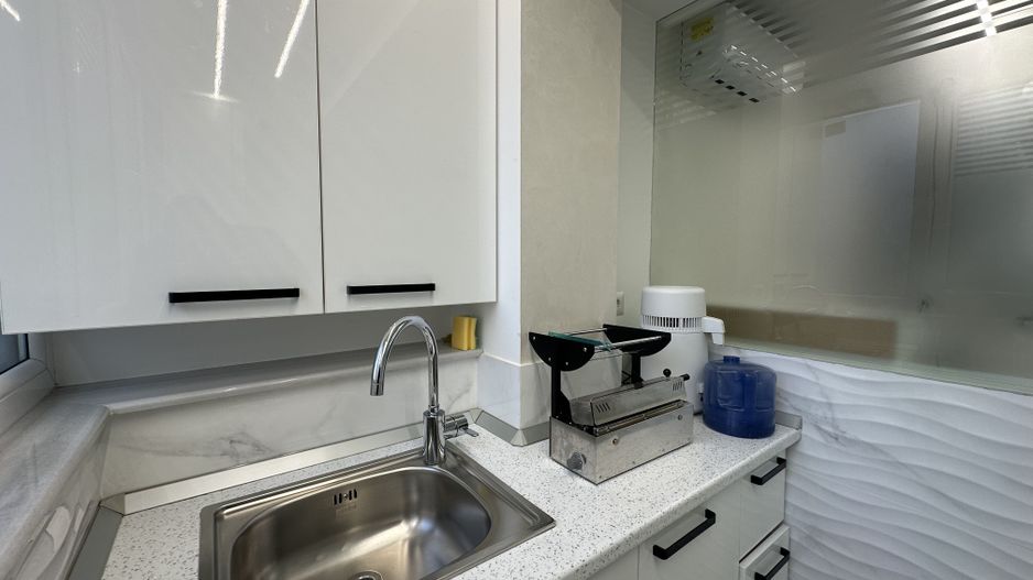 Clinica Stomatologica Premium – 2 Cabinete Complet Utilate – Metrou - Poză 12