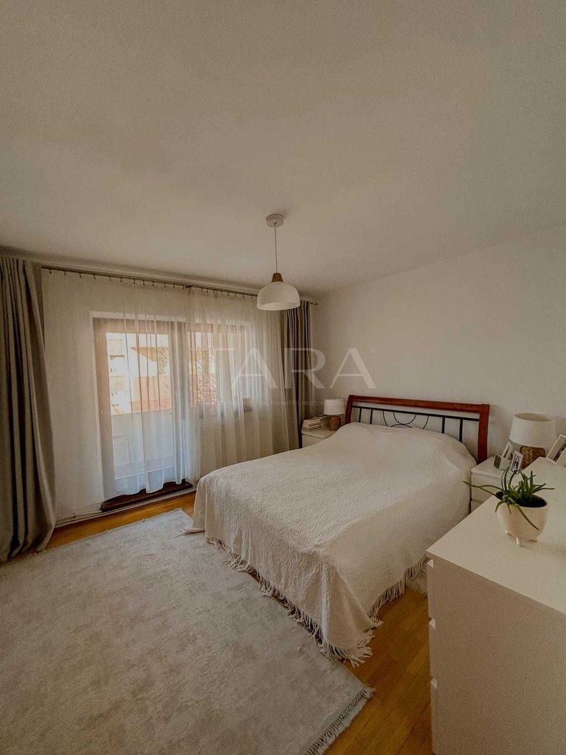 Apartament spațios, 4 camere, 106 mp, două balcoane, parcare, central. - Poză 6