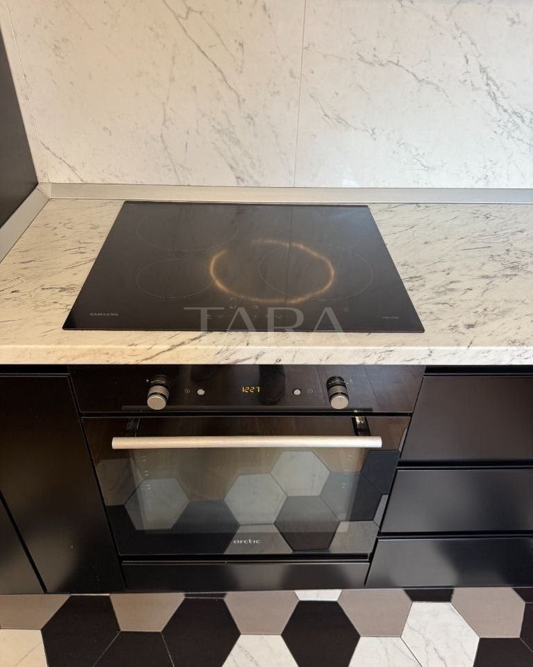 Apartament renovat cu curte comună în zona Piața Mihai Viteazul. - Poză 7