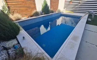 Duplex minimalist cu piscina - Poză 28
