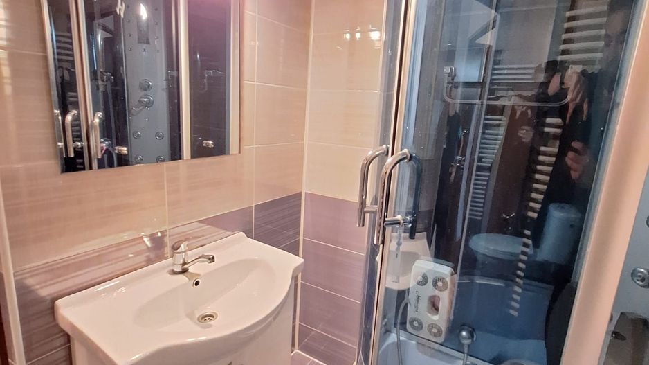 Inchiriere apartament la casa, Centru Bascov - Poză 4