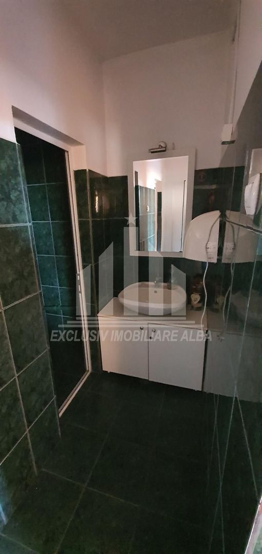 Cazare la pensiune in Centru - Poză 6