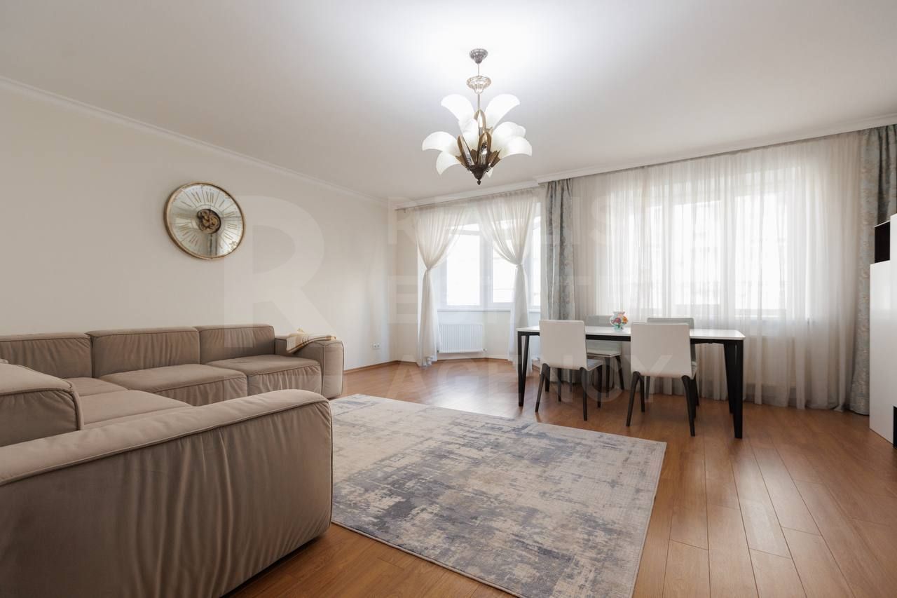 Chirie, apartament cu 4 camere, str. Petru Movilă, sectorul Centru - Poză 1