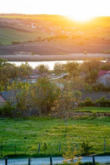 Teren intravilan Dorobanț, Aroneanu, Iași - 592 mp, cu branșamente definitive - Poză 2