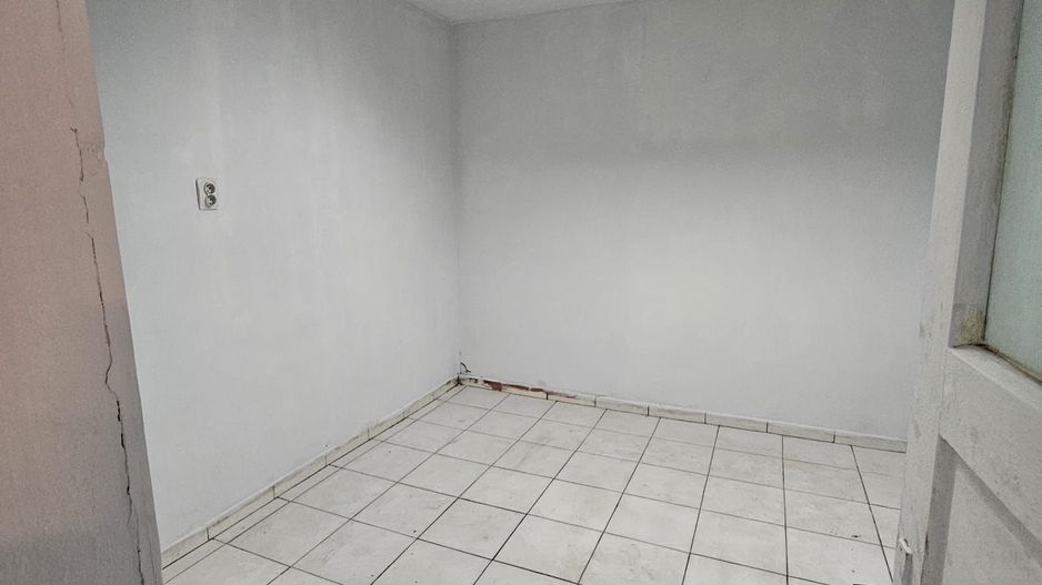 Vanzare Boxa demisol, Bvd. Republicii - Poză 14