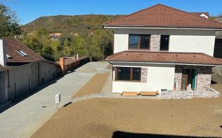 Ansamblu de 3 case la vanzare  in Chinteni! - Poză 3