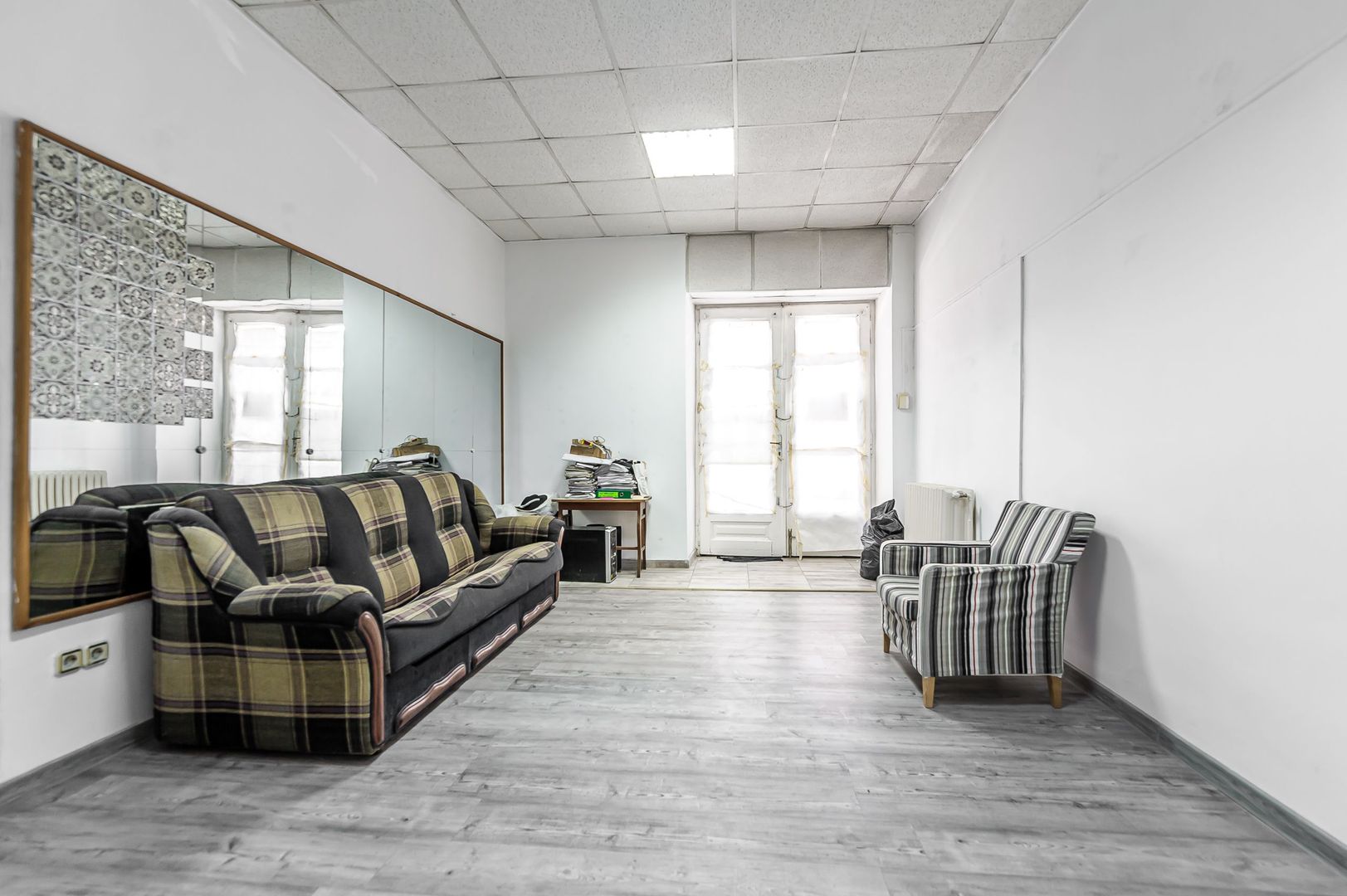 Spațiu comercial cu 5 căi de acces, clădire complet restaurată. - Poză 11