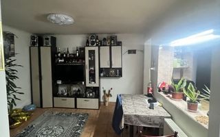 Casă cu 4 camere, ideala pentru familie, teren propriu. - Poză 3