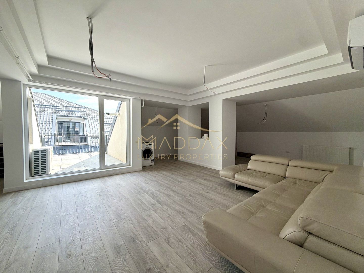 Apartament 3 camere // 157,6 mp utili + parcare // Aviatiei - Poză 1
