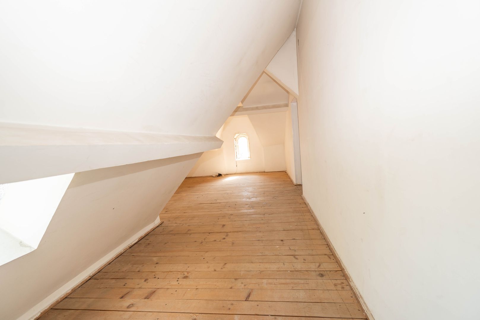 Casa Vila cu 5 camere de inchiriat Gara de Nord Victoriei - Poză 5
