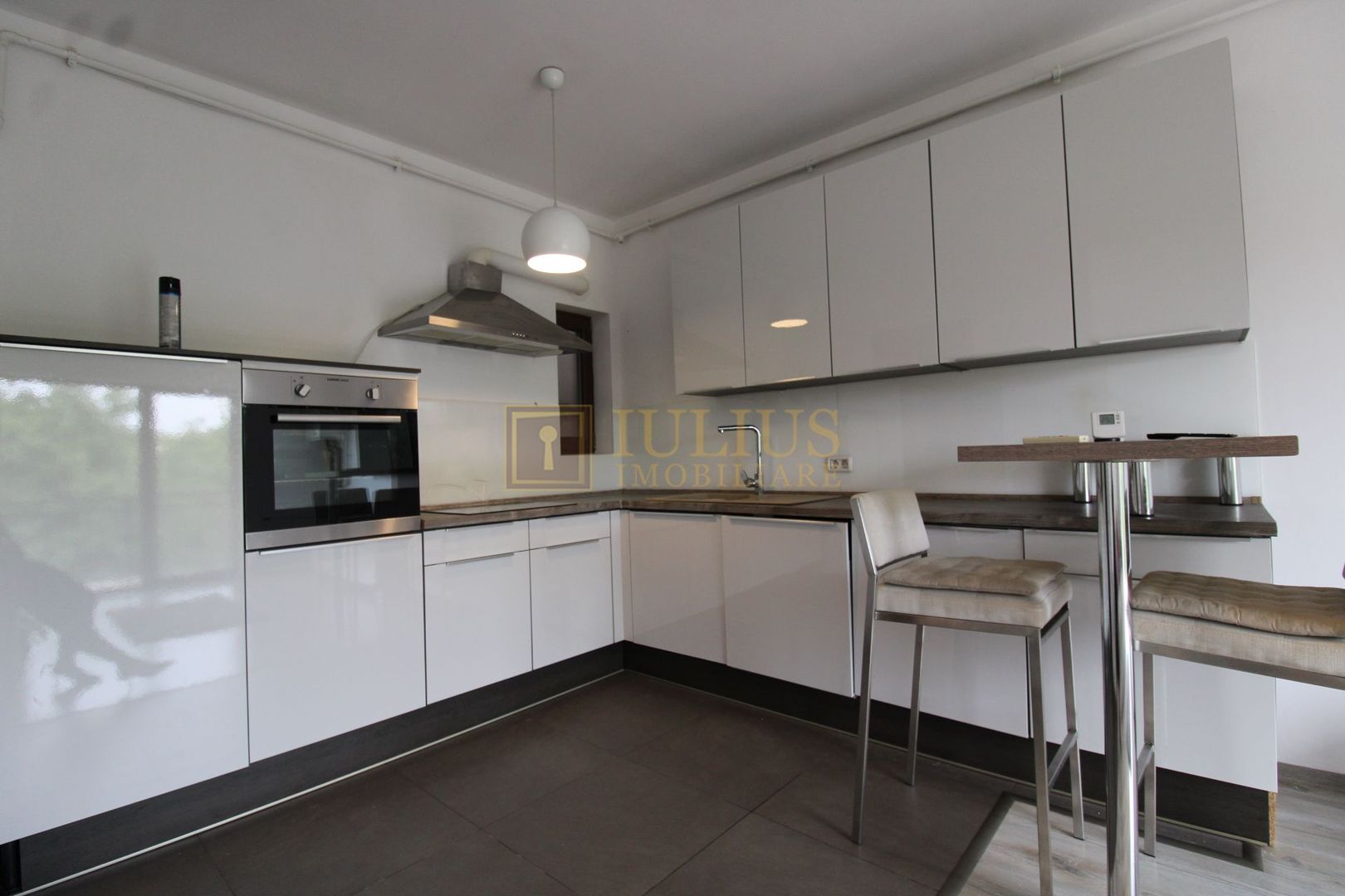 Bloc nou, centrala proprie, lângă restaurant Tinecz - Poză 4