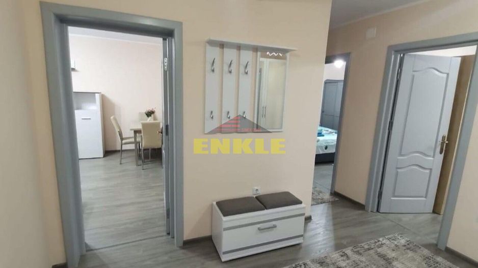 De închiriat apartament cu 3 camere - Poză 4