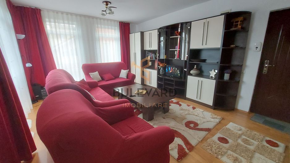 Apartament cu 3 camere+parcare in zona Terra! - Poză 1