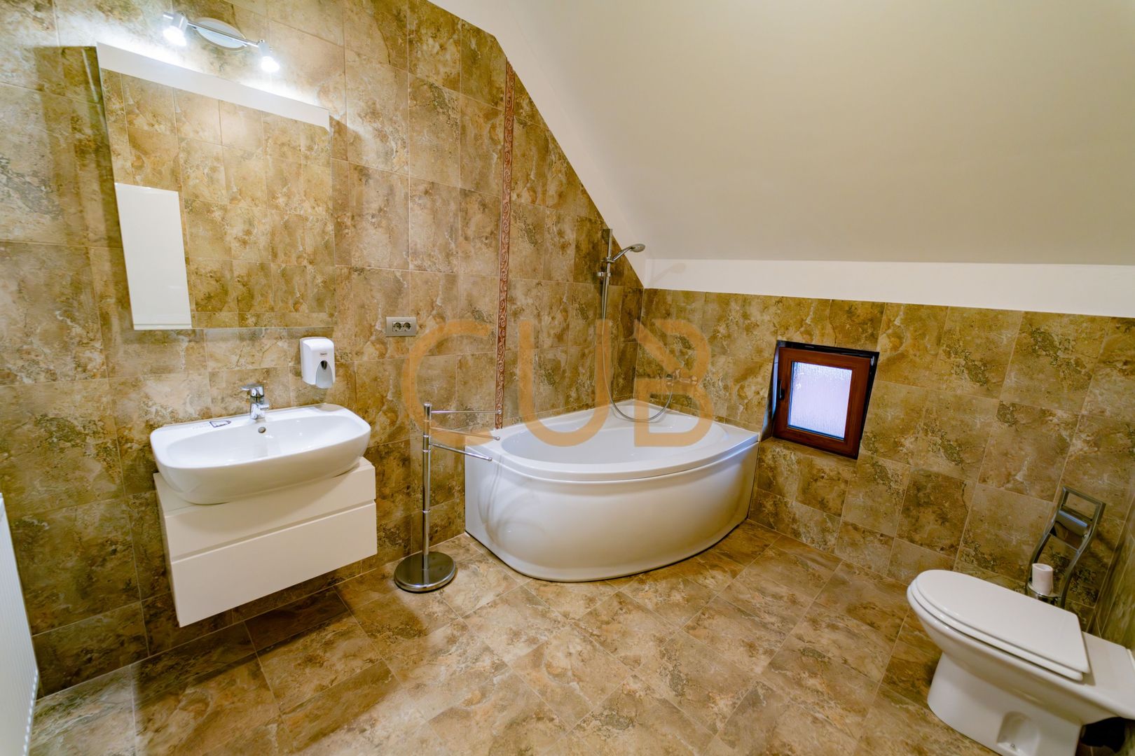 Casă individuală | Teren 630 mp, centrala, garaj, 3dormitoare -Ghiroda - Poză 15