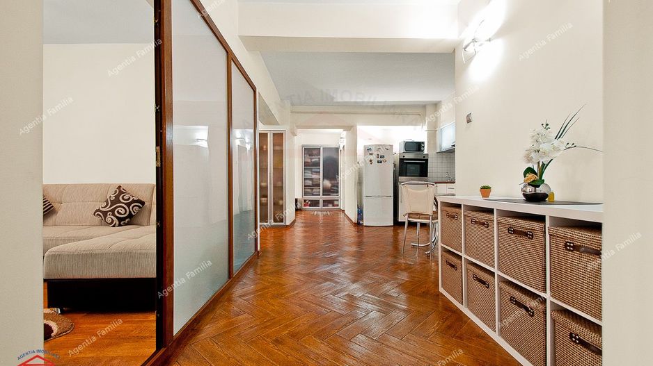 Vanzare apartament cu 4 camere, Faleza bloc Pescarus, etaj 1, sup.135 - Poză 2