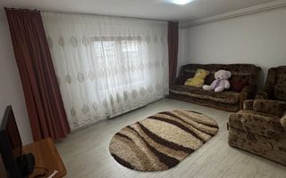 Casă de vânzare pe strada Sabarului - Poză 1