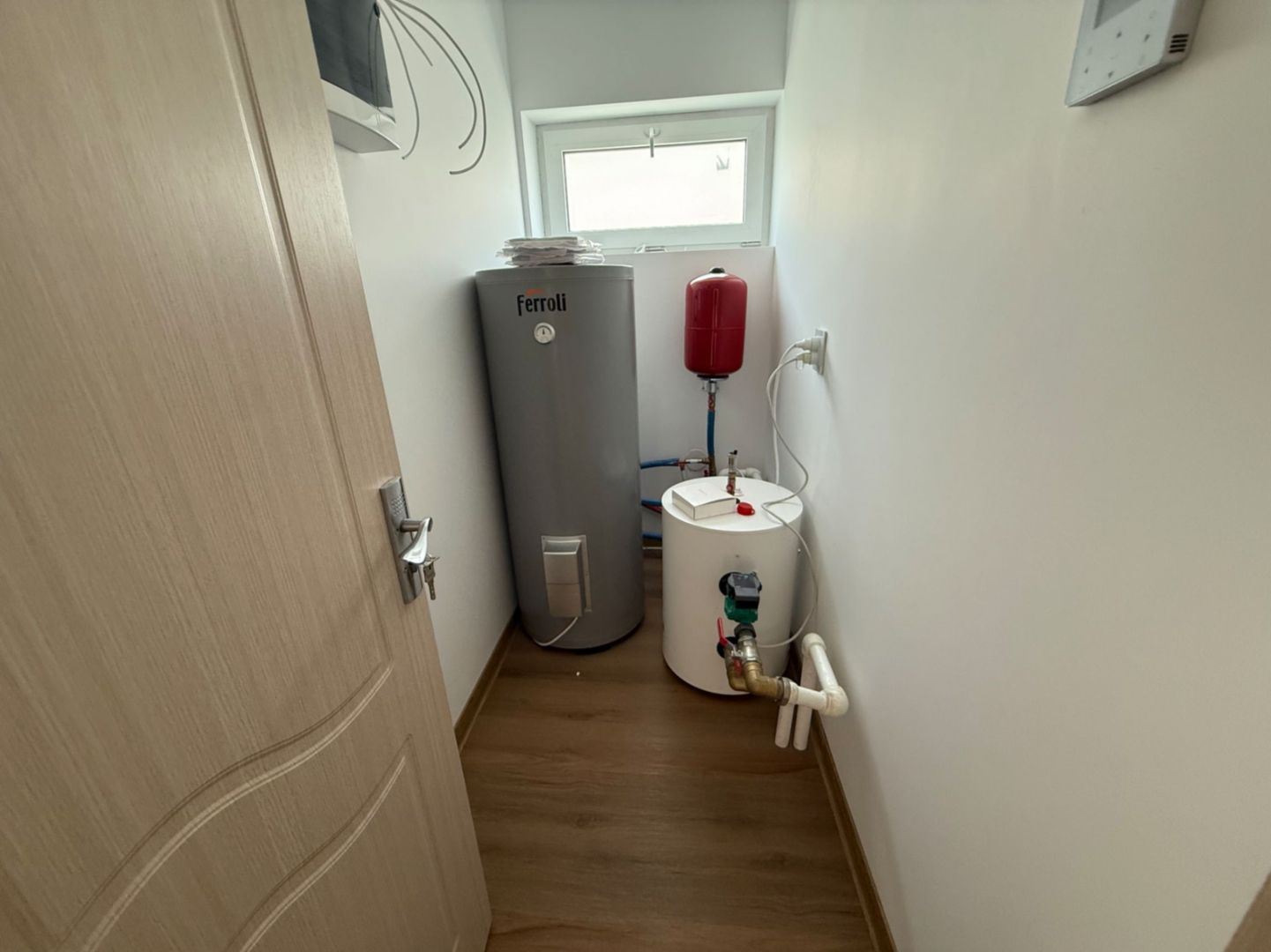 Casa/Vila cu 4 camere de vânzare - Izvor,Tărlungeni - Poză 10