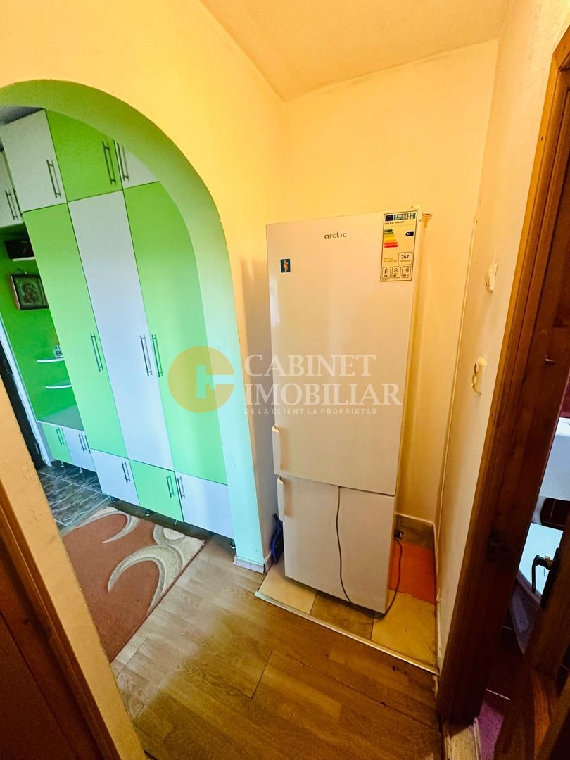 2 Camere Decomandat - Zona Alexandru Cel Bun - Bloc din 1983 - Poză 10