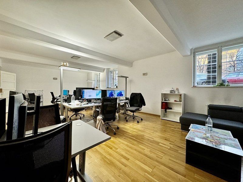 Birouri în imobil cu gradina amenajată - Poză 4