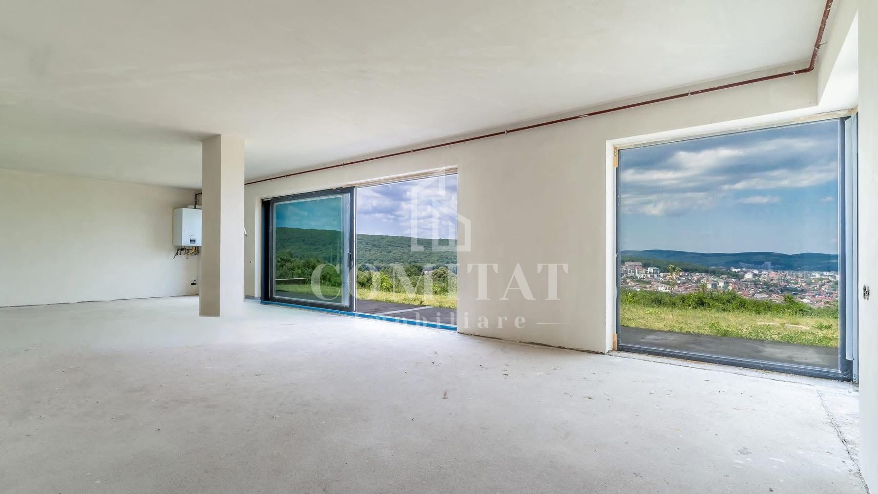 Apartament generos cu gradină și panoramă cartier Europa - Poză 1
